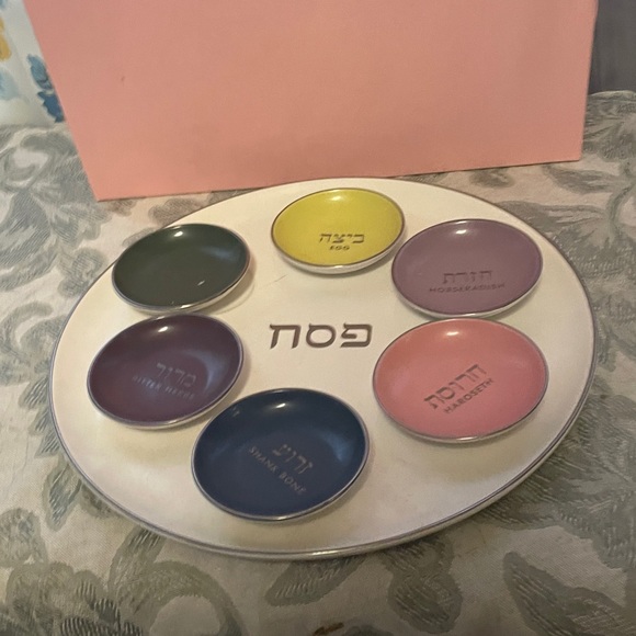 Lenox for Kate Spade New York, Oak Street Judaica Collection SederPlate - Picture 2 of 9